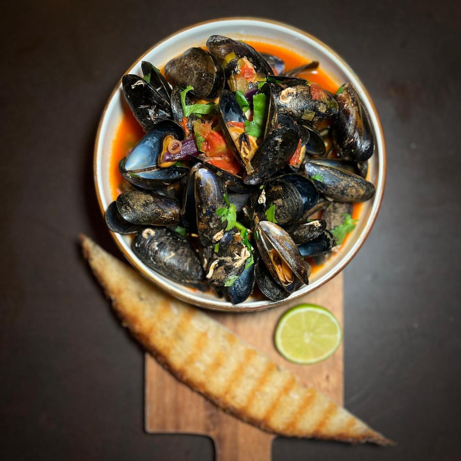 Fiddle + Bow Hotel Doolin Bagian luar foto